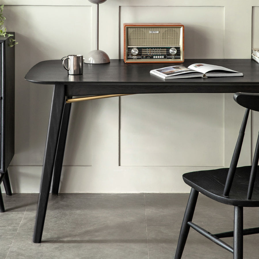 Black Modern Rectangular Oak Tabletop Dining Table for 4 People