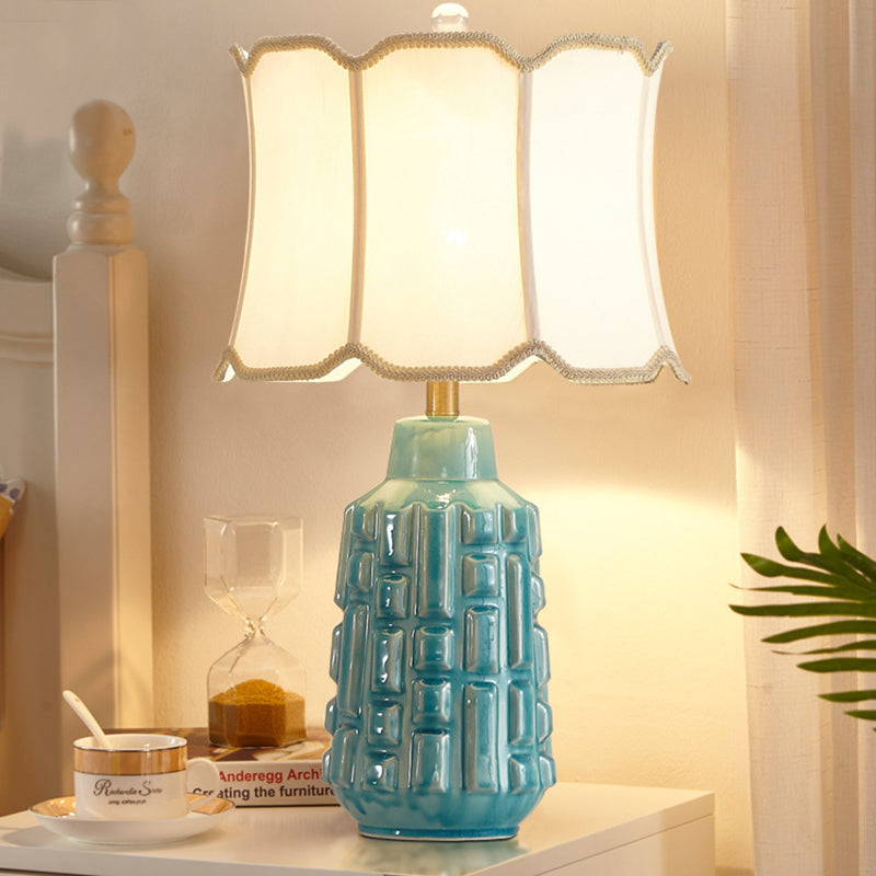 Fabric geschoeide bel/drumtafellamp vintage 1 bol salon nachtkastje licht met keramische potbasis in blauw