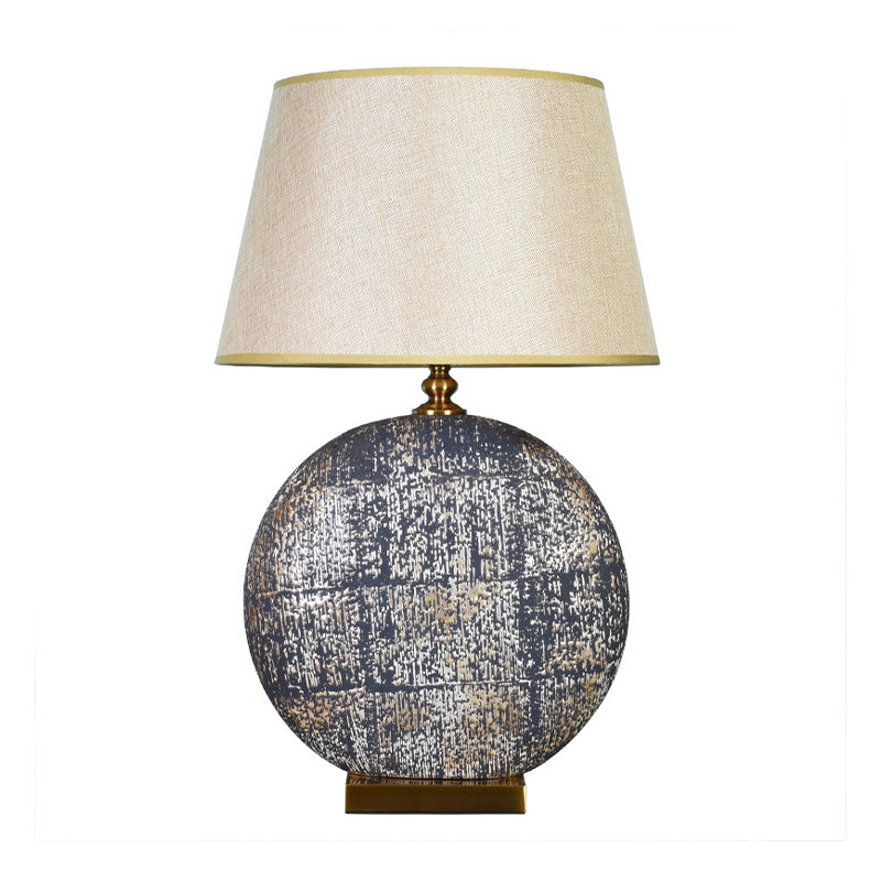 Stof beige tafel licht taps toelopend 1 kop woonkamer nachtkastje lamp met verontruste ronde basis