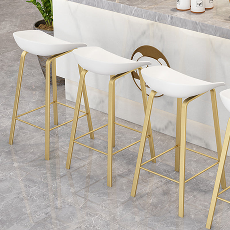 Indoor Contemporary Plastic Bucket Seat Bar Stool with Footrest