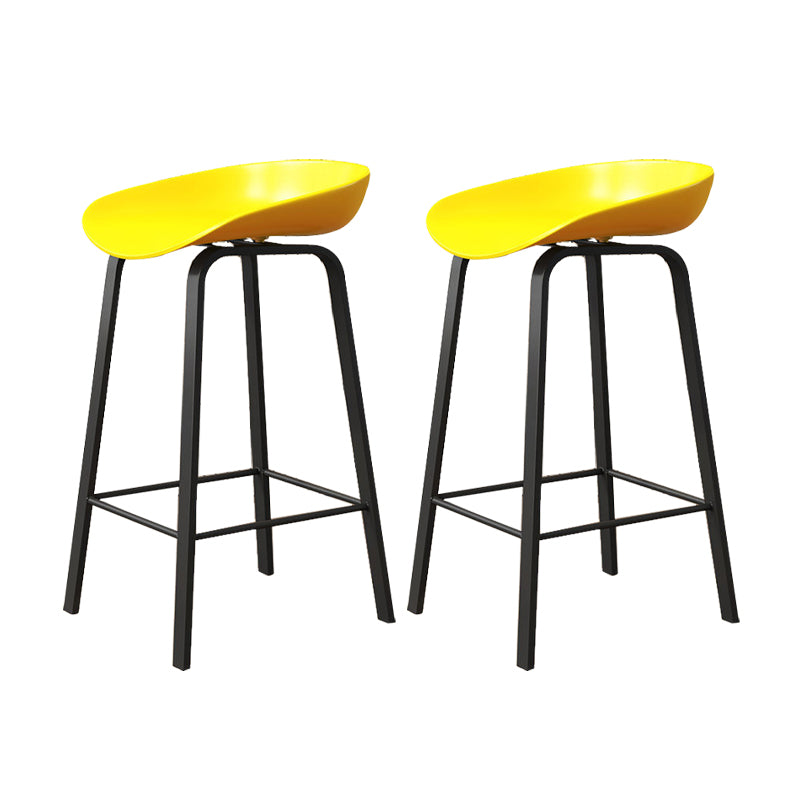 Indoor Contemporary Plastic Bucket Seat Bar Stool with Footrest