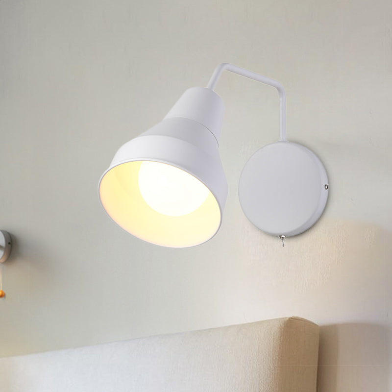 Black/White 1-Head Task Wall Light Iron Horn Shape Wall Mount Lighting Fixture with Bent Swing Arm