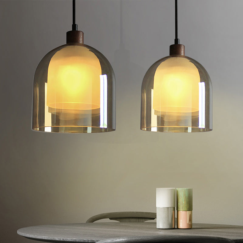 Amber Glass Bell Pendant Light Contemporain 1 Head Light Light Bronze Plafond Lampe avec une teinte en verre intérieure