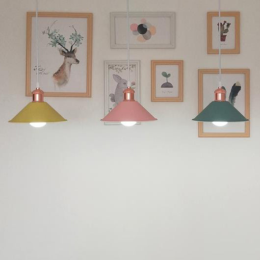 Modernist Style Conical Suspended Lamp 1 Light Metallic Hanging Light Fixture in Black/White for Living Room