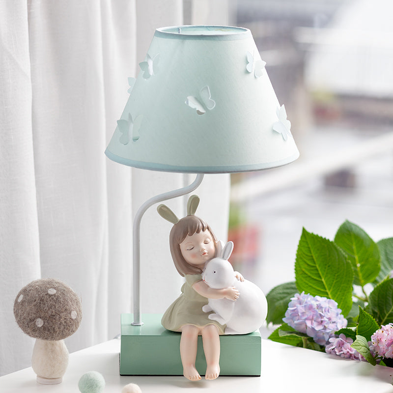 Lampada da comodino in tessuto per bambini a 1 luce con illuminazione notturna affusolata blu con decorazioni per conigli e ragazze