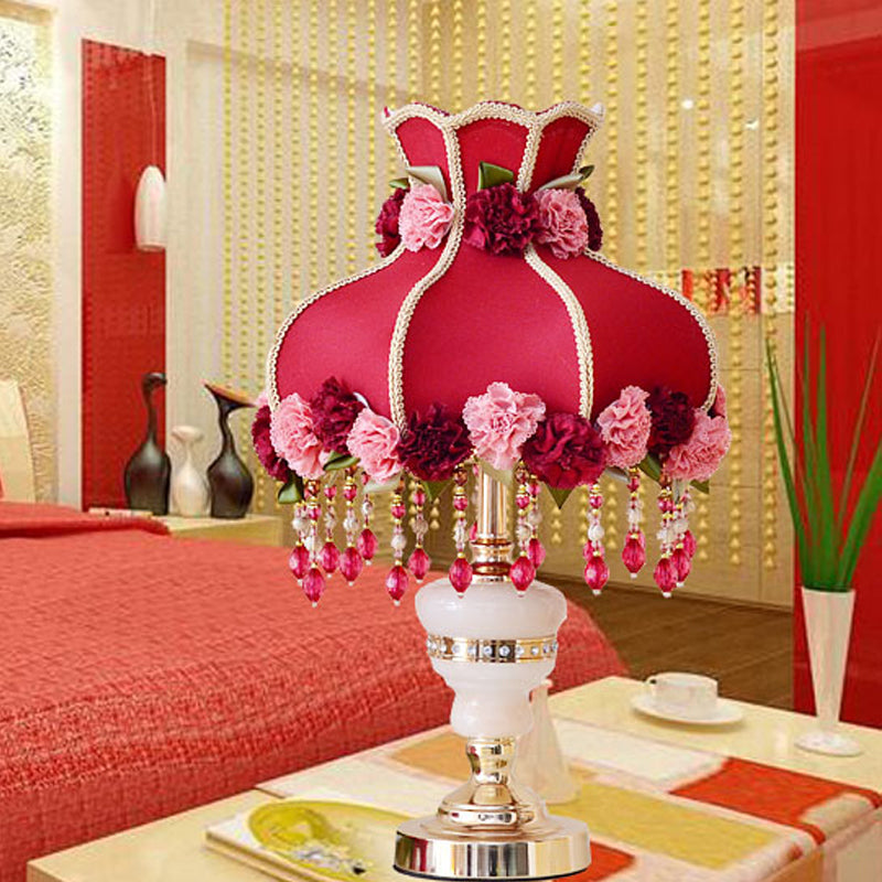 Lampe de table de nuit pastorale à 1 tête, lampe de chevet festonnée rouge avec abat-jour en tissu et décor floral