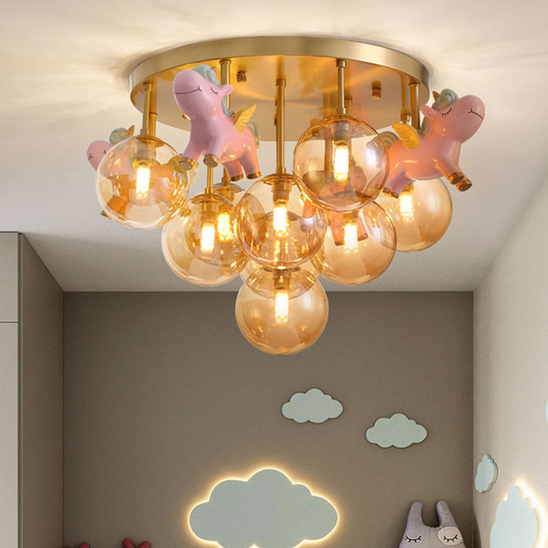 Metal Cartoon Pony Lámpara de montaje semi-flush Macaron 9 cabezas Luz de techo dorado con sombra de vidrio ámbar global