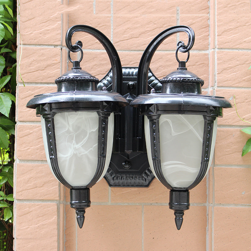 2 lichten wand gemonteerd lamp Classic Patio Sconce met urn matglasschaduw in zwart/brons, klein/groot