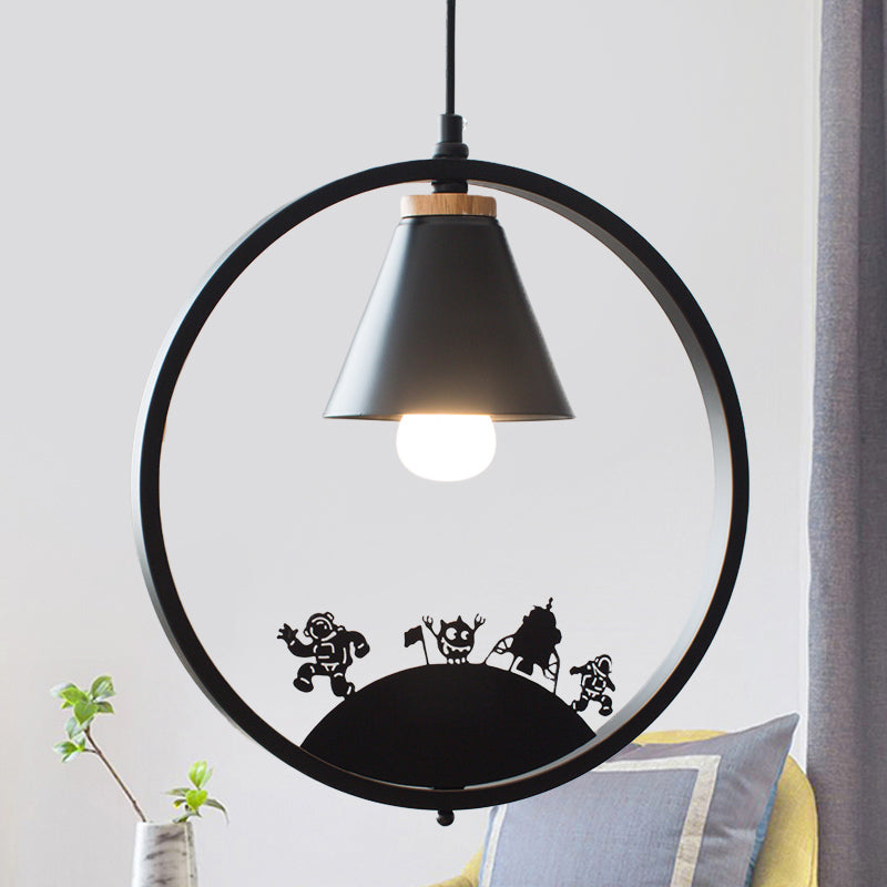 Eisenkegelschatten Anhängerlampe Nordic 1 Glühbirne Schwarz/Weiß -Hangleuchte mit Papierschnittdekoration