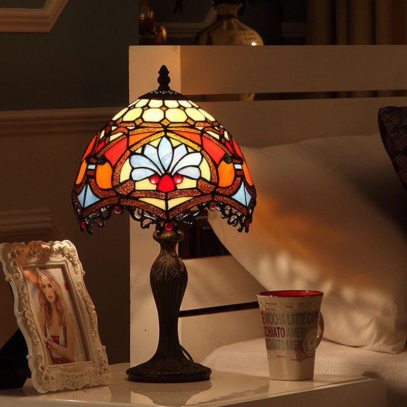 1 table de salon de tête claire Tiffany lampe de nuit brun foncé avec une nuance en verre coupé perroquet peint