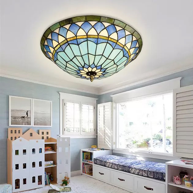 Plafonnier en verre teinté bleu, semi-encastré de style Tiffany avec abat-jour en forme de bol pour le salon, 5" de haut x 16" de diamètre