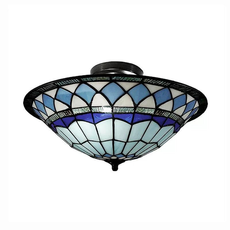 Plafonnier en verre teinté bleu, semi-encastré de style Tiffany avec abat-jour en forme de bol pour le salon, 5" de haut x 16" de diamètre