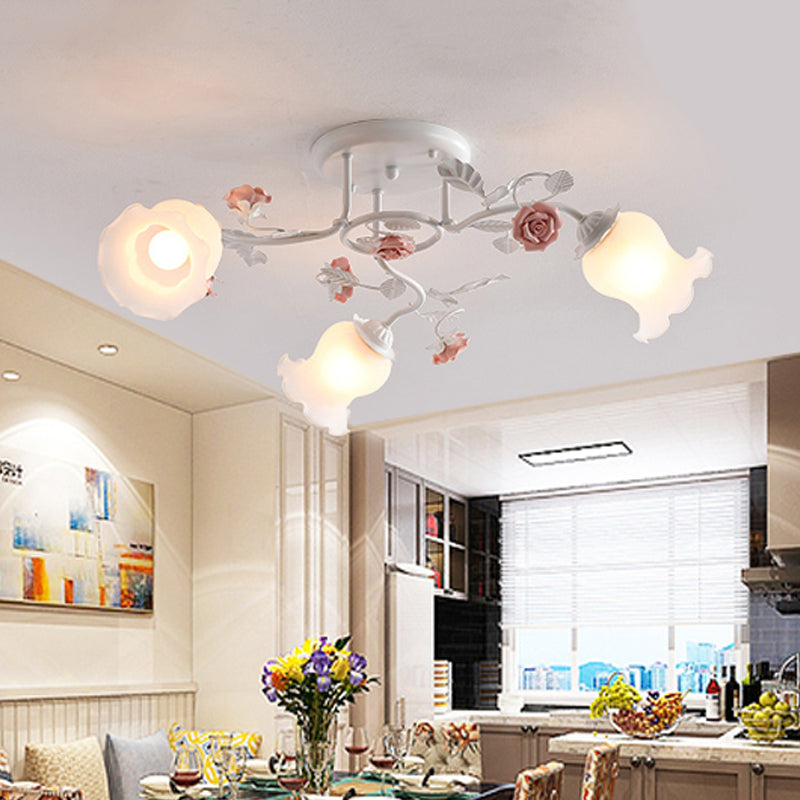 Campo de lámpara de lámpara de semi raspador de vidrio esmerilado 3/5/9 bombas Lámpara de montaje de techo de comedor en rosa/azul/azul-blanco