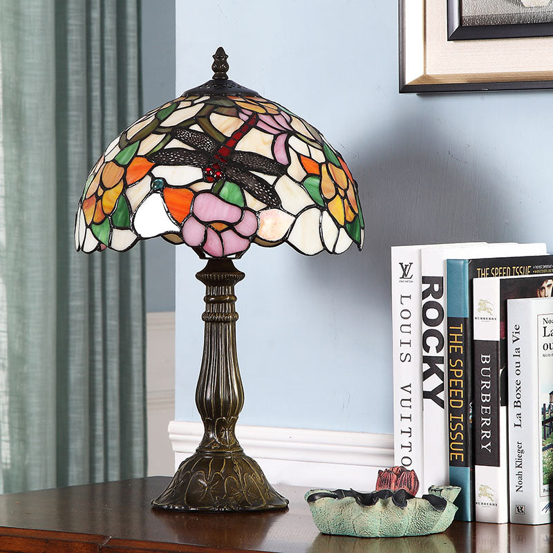 Lampada da tavolo Tiffany a 1 testa con luce notturna in vetro bronzo lavorato a mano con libellula e peonia