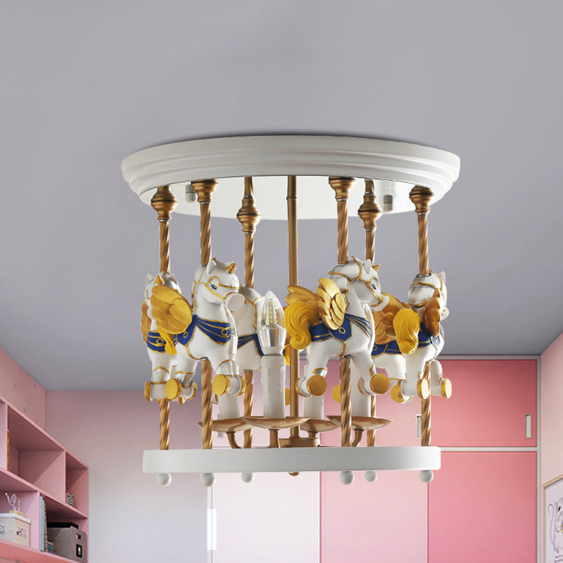 Carrousel en métal semi-rinceur anneau 4-bulbe rouge / rose / jaune monture d'éclairage à monture pour la chambre d'enfants