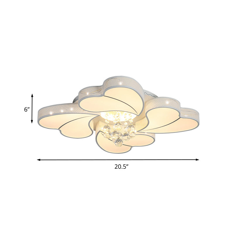 Acrilico Loving Heart Flush Light Simple Living Room LED Soffsh Flush in White con Crystal Orb