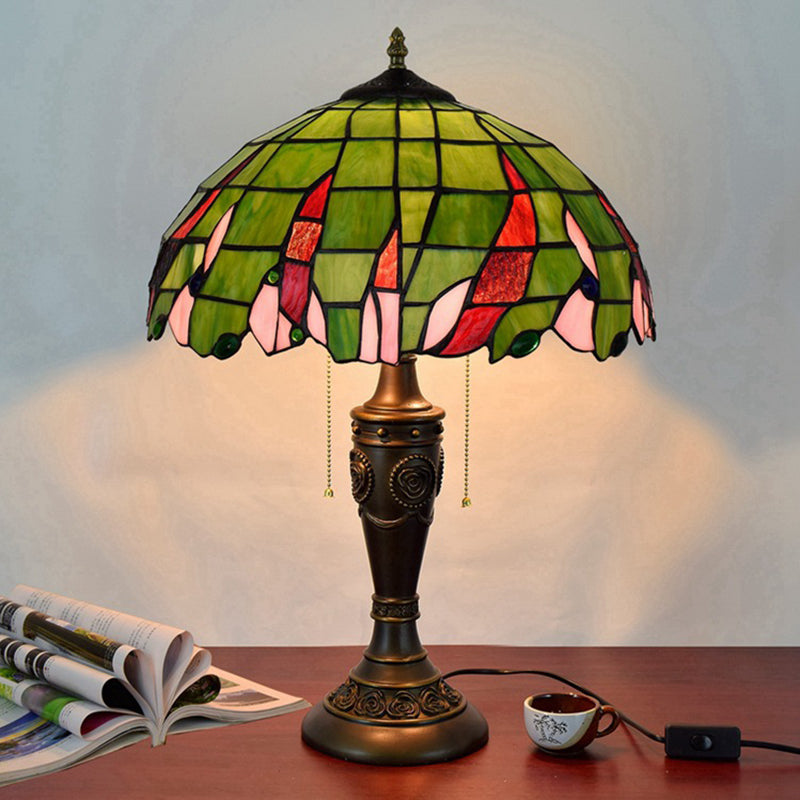 Bronze 2 têtes lampe de table Tiffany Green Verre feuille à motifs de navette de nuit avec chaîne de traction