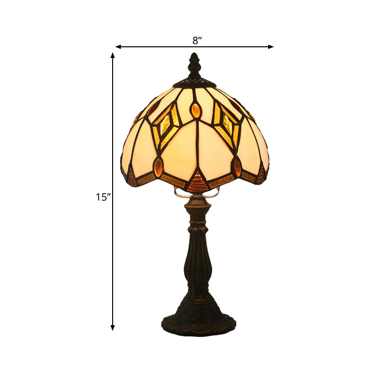 Lampada da scrivania a cupola in bronzo Mediterraneo 1 luce Lampada notturna con motivo a rombi in vetro beige