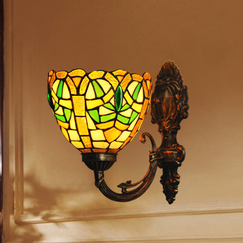 1-Light Dining Room Wall Light Fixture Victorian Brass Wall Mounted Lighting with Bowl Stained Glass Shade