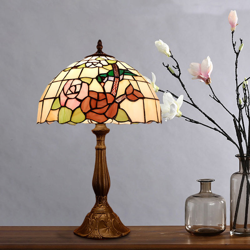 Iluminación de mesita de noche abovedada de bronce victoriana 1 luz de vidrio cortado a mano de mano con patrón de rosa