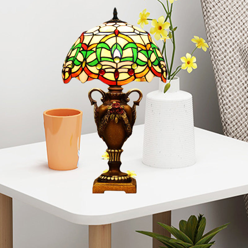 Éclairage de bureau en dôme jaune / vert Méditerranée 1 lampe de nuit à motifs de fleur en verre coupé à la main légère avec base de trophée