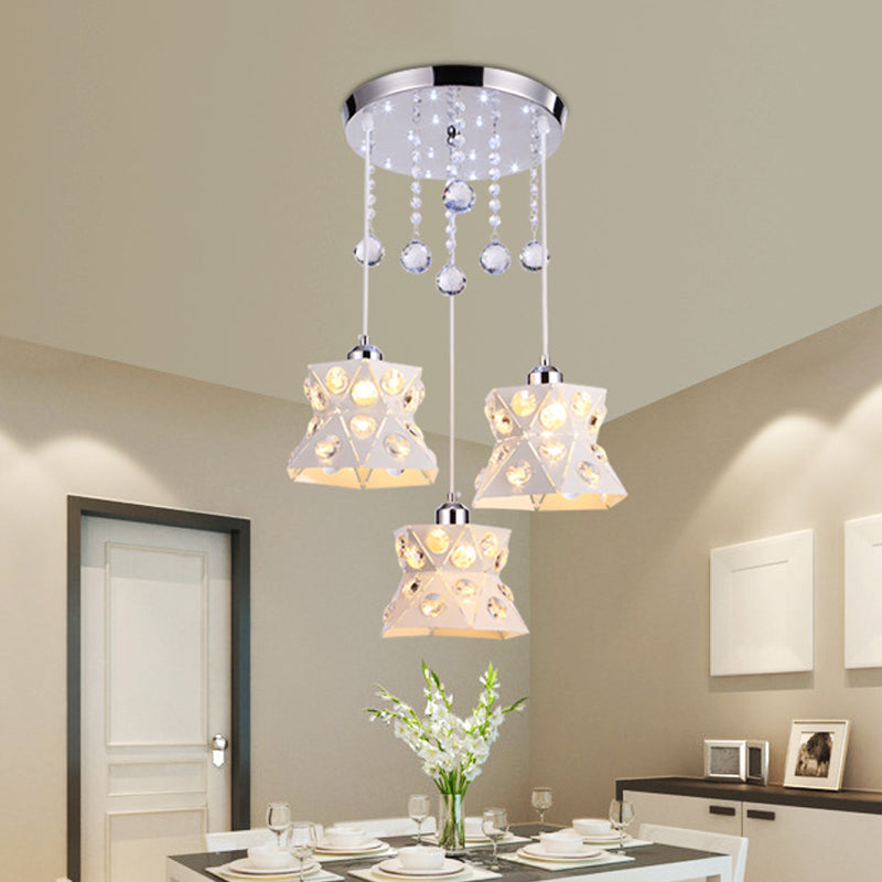 Flared Dining Room Suspension Lampe Eisen 3 Glühbirnen Modernismus Multi -Licht -Anhänger mit Kristallakzent