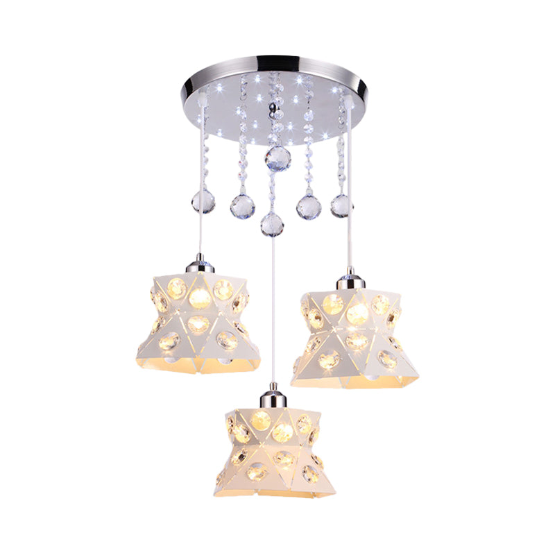 Flared Dining Room Suspension Lampe Eisen 3 Glühbirnen Modernismus Multi -Licht -Anhänger mit Kristallakzent