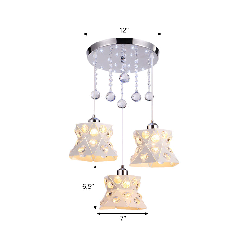 Flared Dining Room Suspension Lampe Eisen 3 Glühbirnen Modernismus Multi -Licht -Anhänger mit Kristallakzent