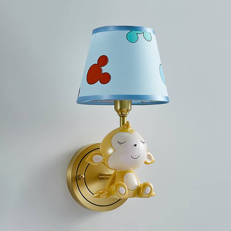 Monkey Creative Monkey Resin Wall Lighting 1 Light Sconce Light Seguit in oro con tonalità in tessuto