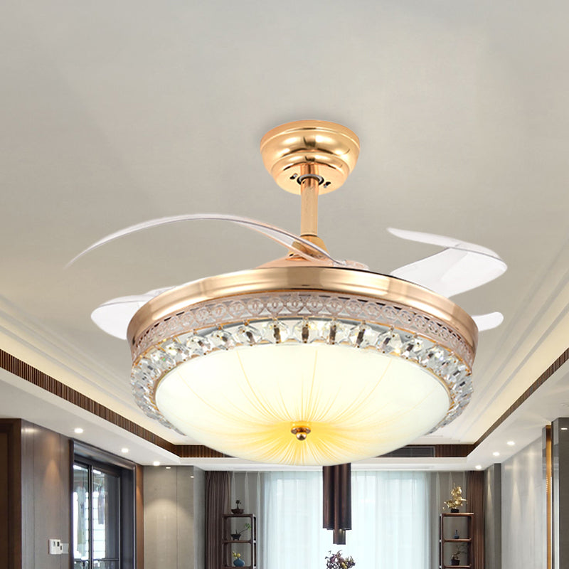 43 "breite 3-Blade-LED-Lüfterleuchte Moderne Dome Cut Crystal Semi Flush Mount Deckenleuchte in Gold