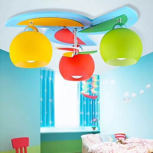 Cartoon Toy Windmill Ceiling Mount Light Wood Ceiling Lamp avec Globe Shade for Kindergarten