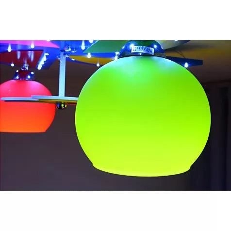 Cartoon Toy Windmill Ceiling Mount Light Wood Ceiling Lamp avec Globe Shade for Kindergarten