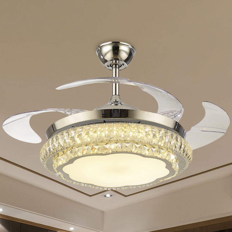 4-Blade runde Kristallspülendedecke Lüfter minimalistisch Wohnzimmer 42,5 "W LED Semi Flush Light in Silber