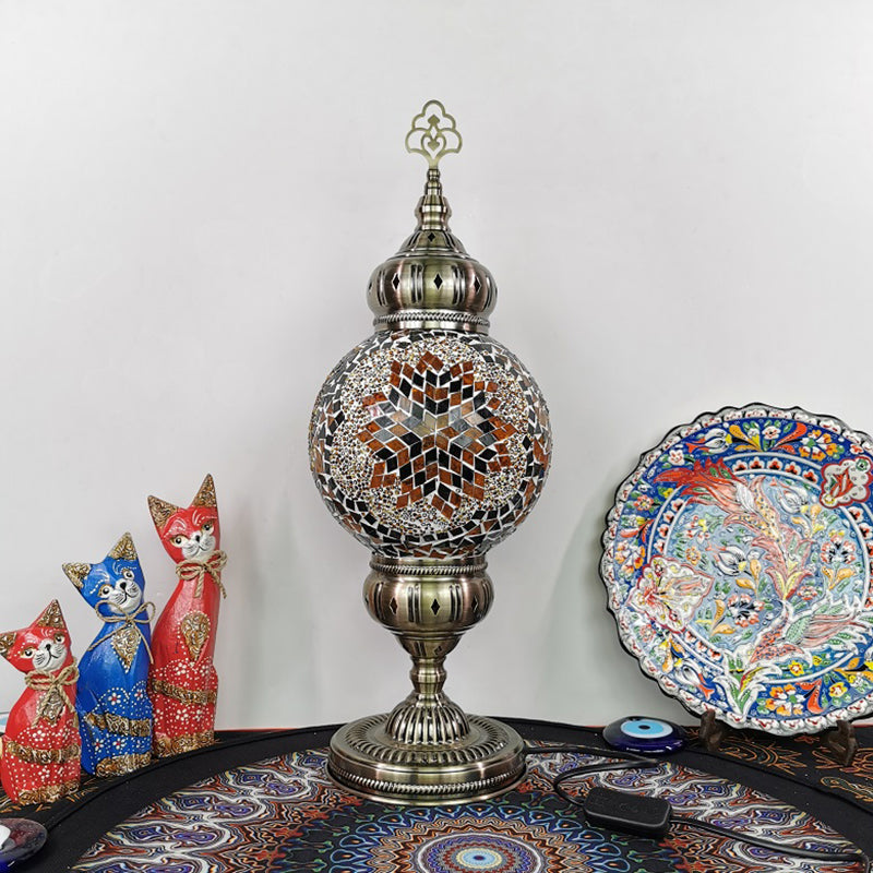 Handcrafted Art Glass Ball Desk Lamp Vintage 1 Head Living Room Nightstand Light in White/Beige/Yellow