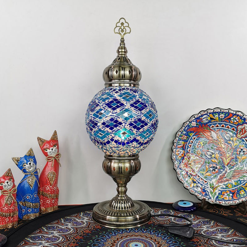 Handcrafted Art Glass Ball Desk Lamp Vintage 1 Head Living Room Nightstand Light in White/Beige/Yellow