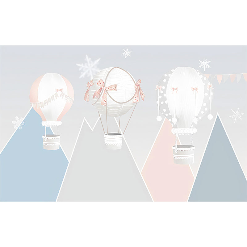 Whole Balloon Mural Wallpaper Scandinavian Fresh Triangle Wall Covering in Soft Color