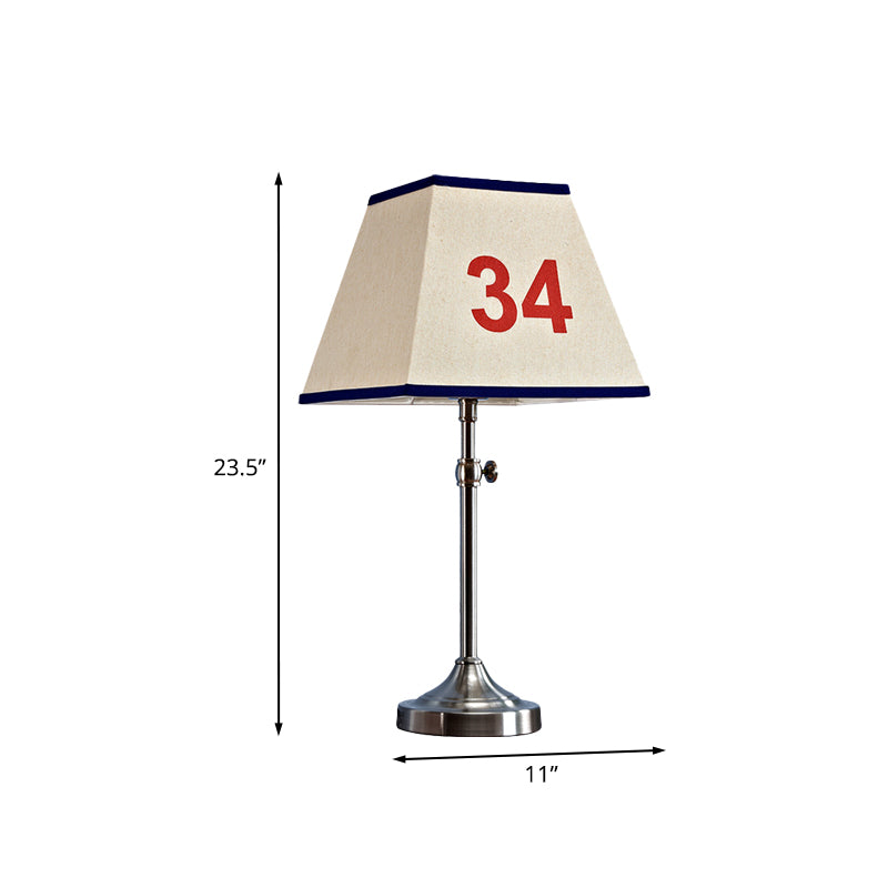 Pagoda Metal Table Lampe avec motif de numéro d'éclairage nocturne beige unique contemporain pour chambre à coucher