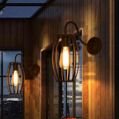 Retro Industrial Oval Cage Wall Light 1 Lámpara de pared metálica de bulbo con brazo de cuello de cisne en negro