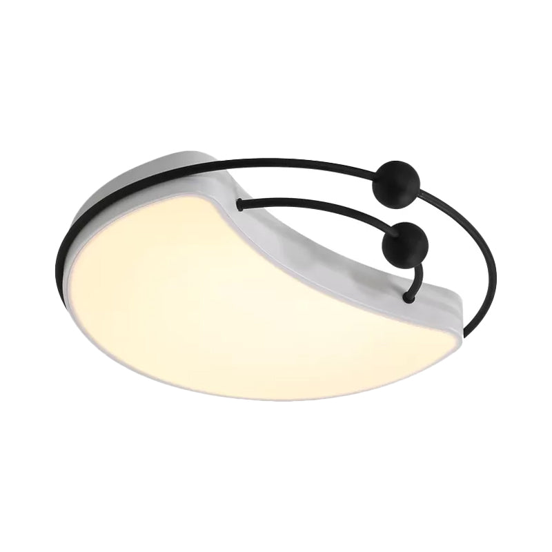 Metal Moon Ceiling Flush Mount Nordic LED White Finish Flush Light Fixture for Bedroom