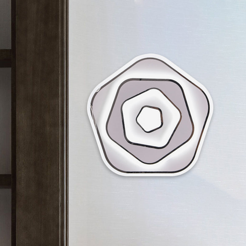 Idée d'éclairage mural rond / pentagone