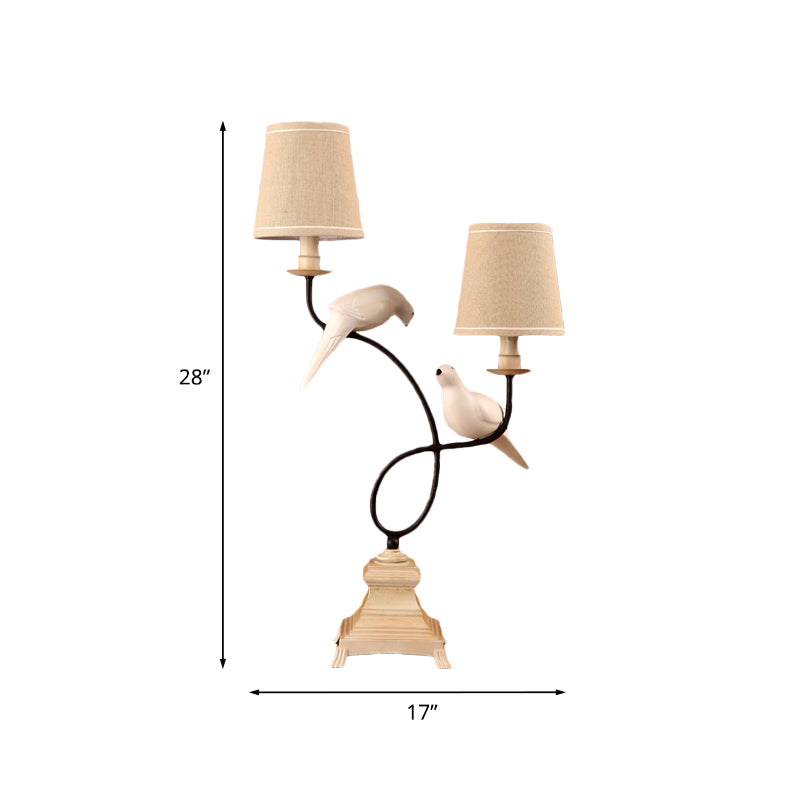 Stoff Barrel Schatten Tisch Licht moderne 2 Lampenlampen Leinwandlampe mit Tauben -Deco