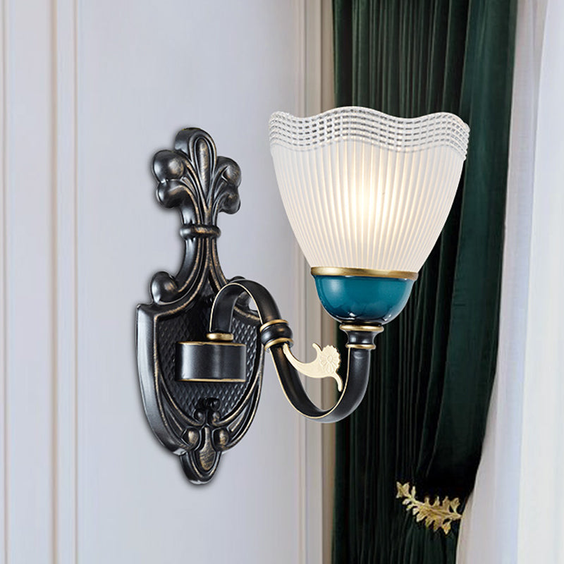 1/2-Head Scalloped Pleated Wall Mount Lamp Traditional Black Ribbed Glass Sconce Light with Curvy Arm