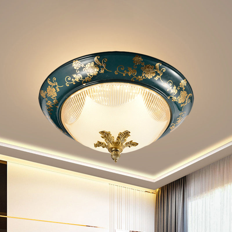 Classic Round Shape Massimale Fixture 3 - Head Ribbed Frosted Glass Flush Mount con Bloom Pattern in Green