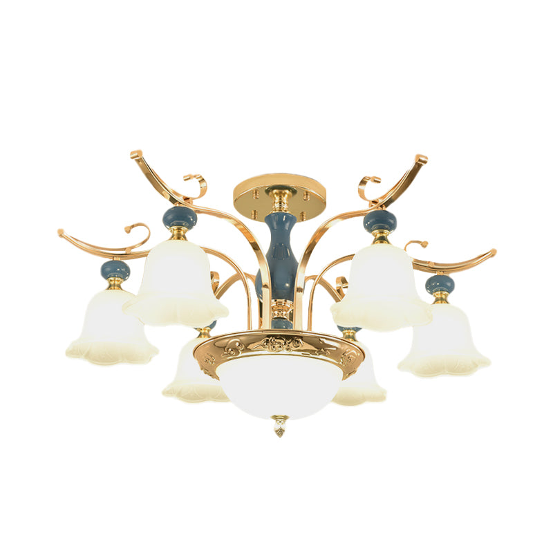 Goldene schalenartige Halbfluschenhalterung traditioneller Metallic 6-Bulb-Schlafzimmer Flush-Kraut mit opalweißem Glasschatten