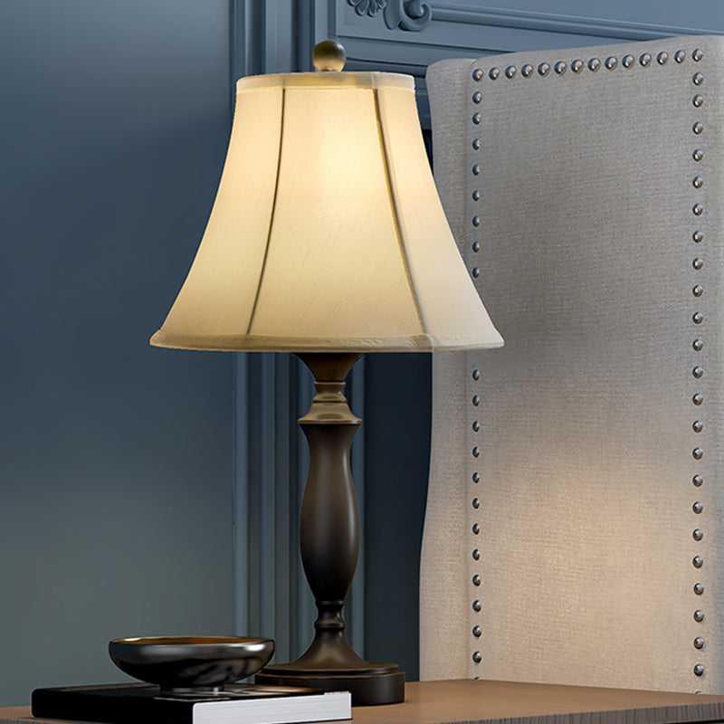 Tombra de trompeta Bedside Nightsand Light Fabrics Rural Bulb Black Table Lighting