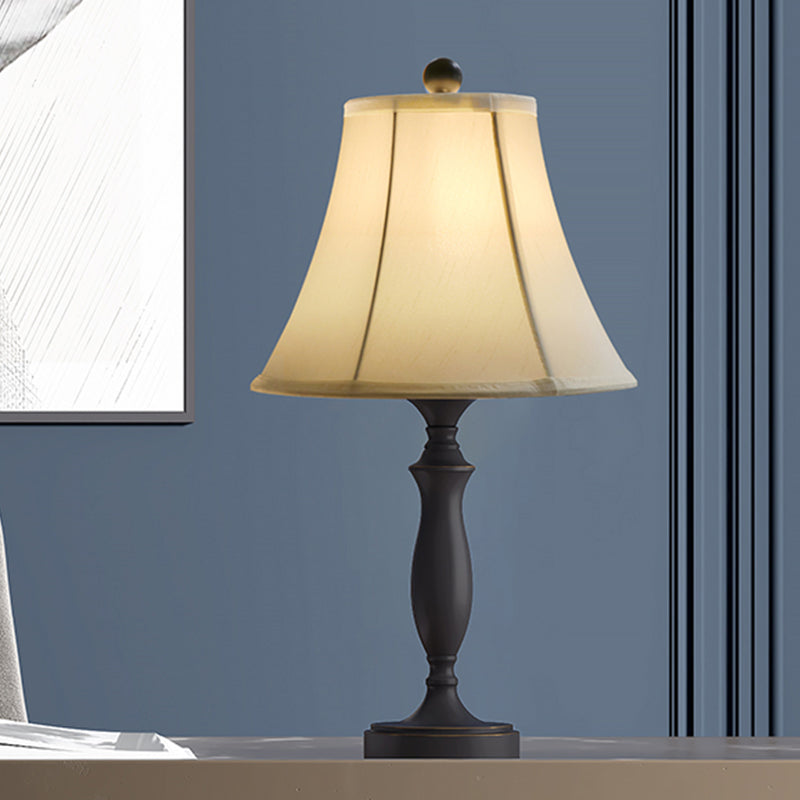 Tombra de trompeta Bedside Nightsand Light Fabrics Rural Bulb Black Table Lighting