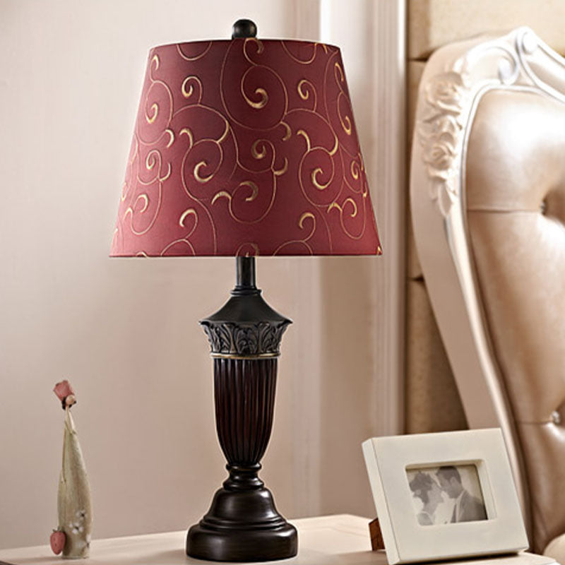1 Kopf Wirbel gemustert Stoff Nacht Lampe ländliche Burgund verjüngte Wohnzimmertischständer Licht Licht