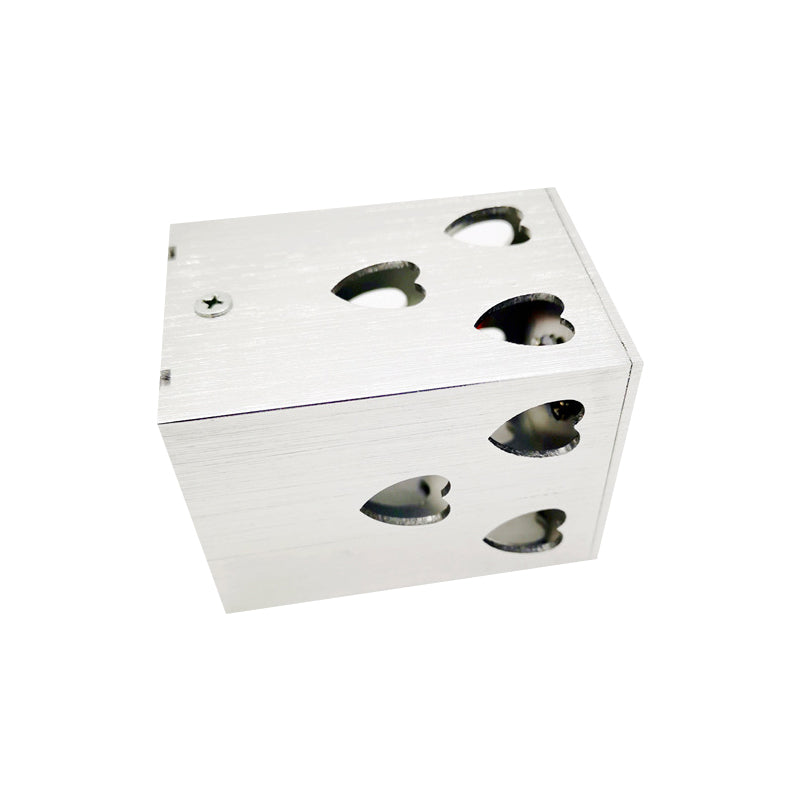 Luminaire de luminaire d'applique en forme de cœur moderne lampe murale à LED de fête de disco métallique en argent, violet / bleu / jaune lumière