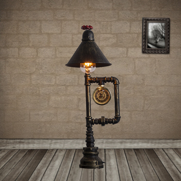 Lampada da tavolo da tavolo in metallo conico stile industriale 1 luce da letto leggera luce con valvola rossa e orologio in bronzo