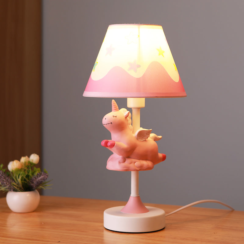 Cartoon 1 lichte tafelverlichting met stofschaduw conisch roze/blauw/gouden eenhoorn nachtkastje lamp voor studieruimte